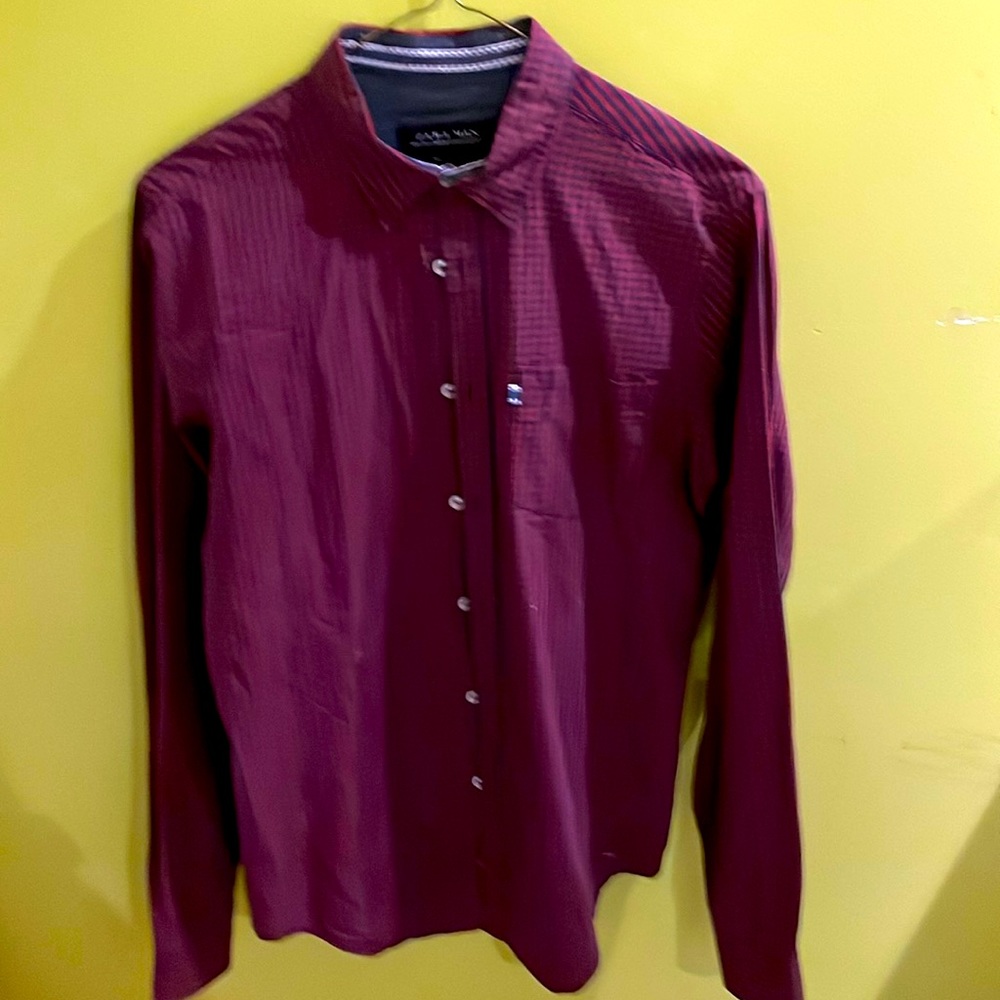 Zara Man checkered button down in red and navy. White buttons. Mens small.